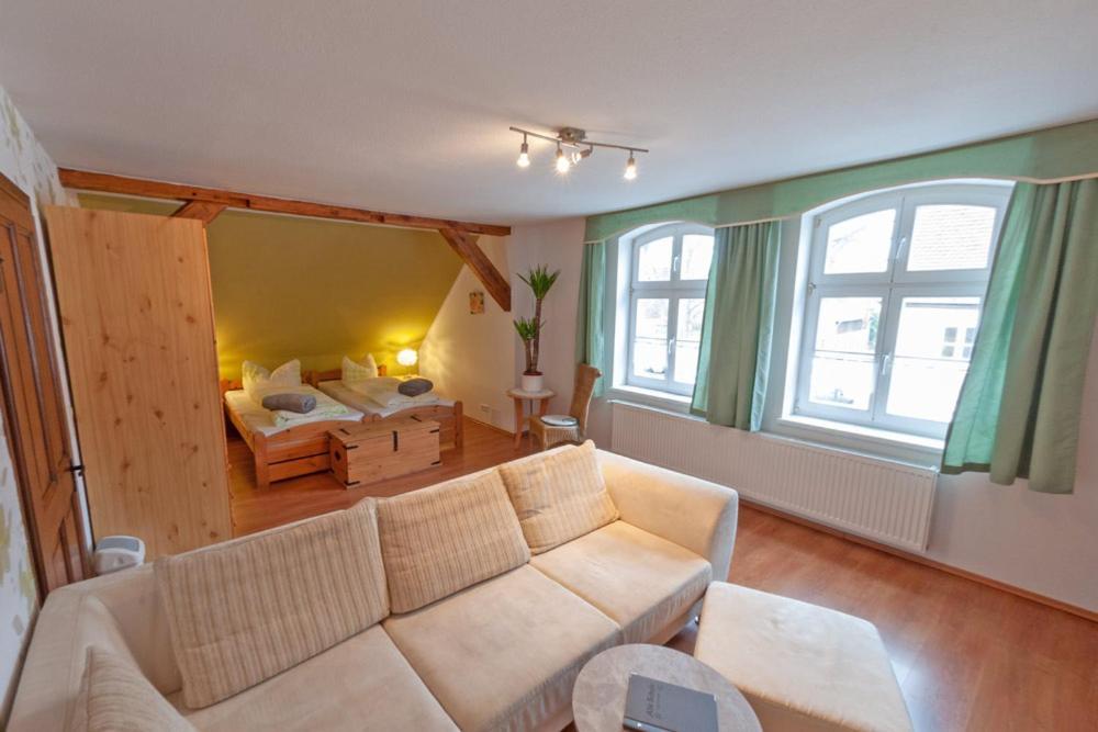 Alte Schule Cafe Und Pension Drehna Экстерьер фото